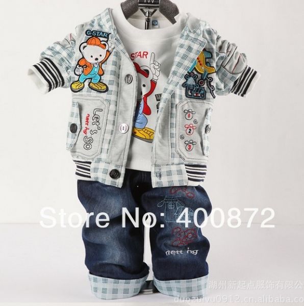 Moletom c/ capuz + camisa + calça